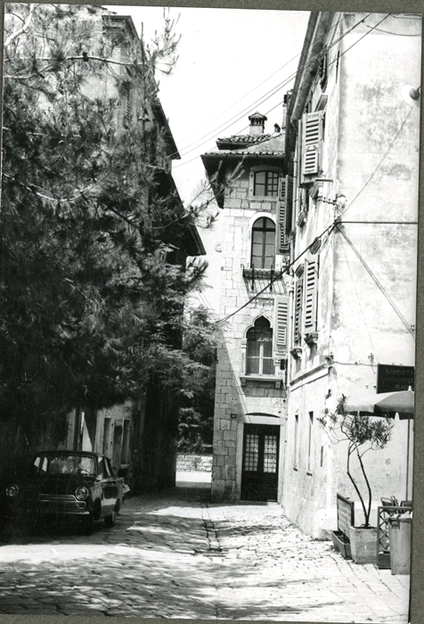 Image description